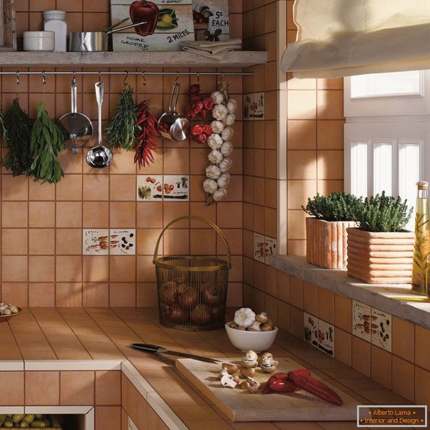 Tile with drawings on the walls of the kitchen