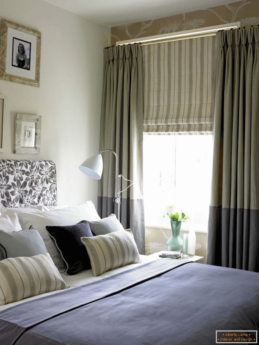 The combination of Roman and classic curtains