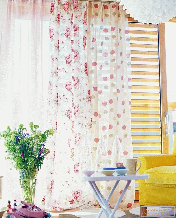 Curtains with different colors