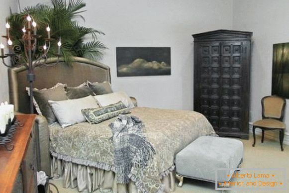 Antique style in the design of a small bedroom