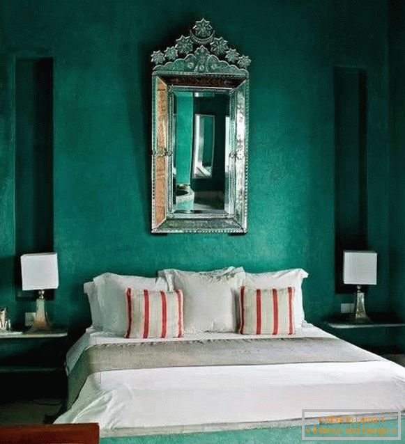 Green bedroom in luxury style