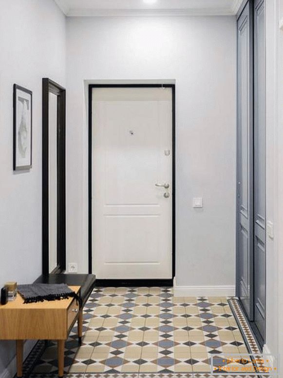 design of a narrow hallway in an apartment, photo 23