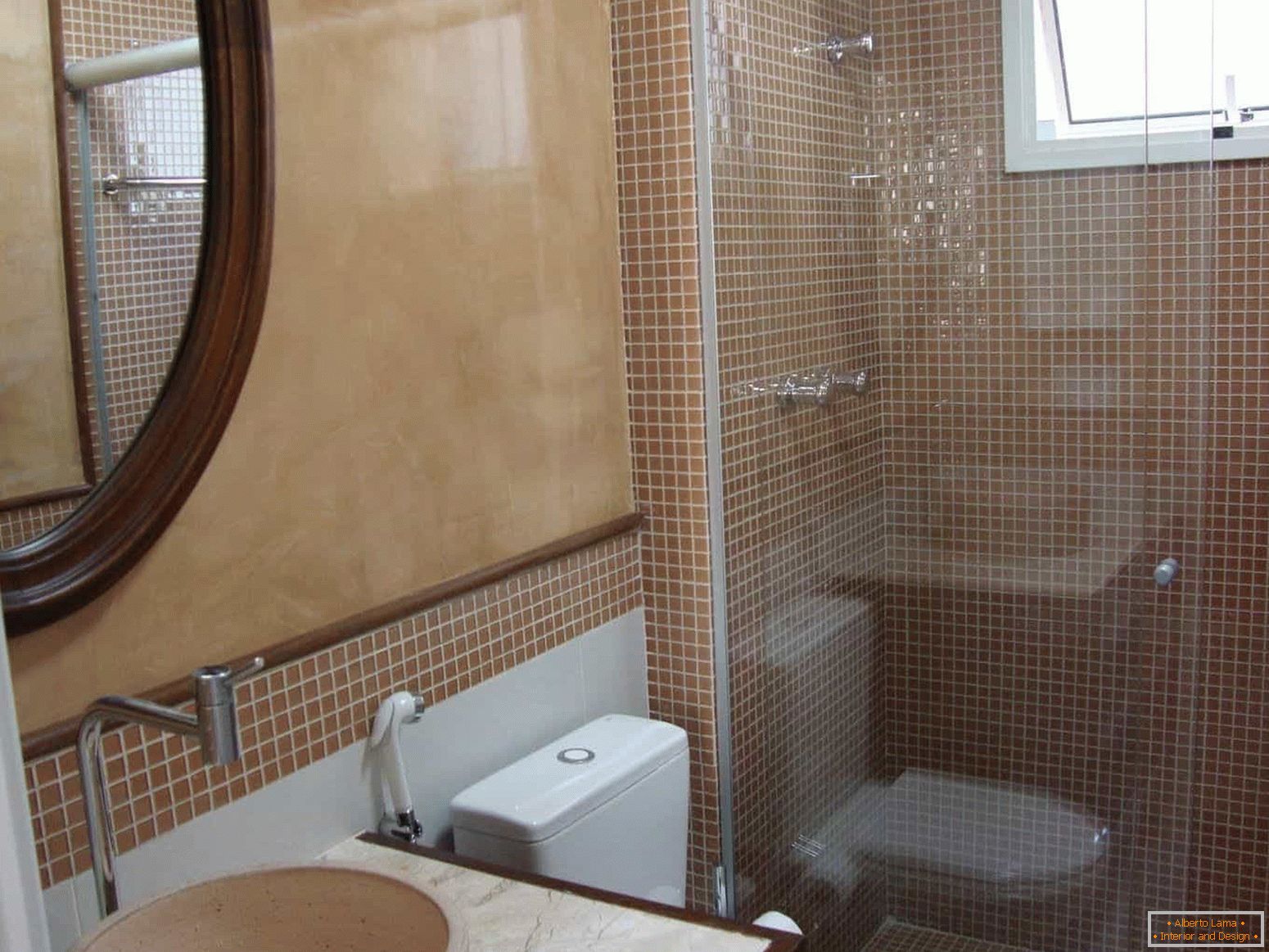 Mosaic is popular in finishing the bathroom in a panel house