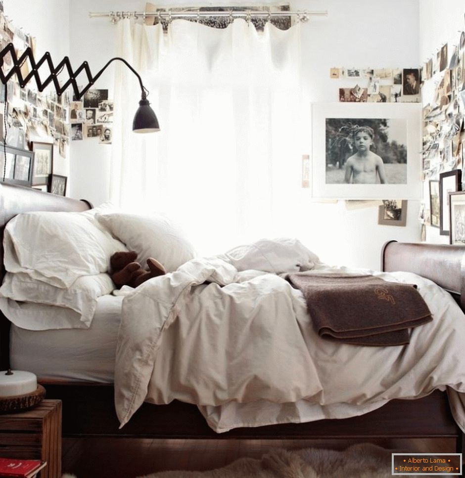 Large bed in the bedroom