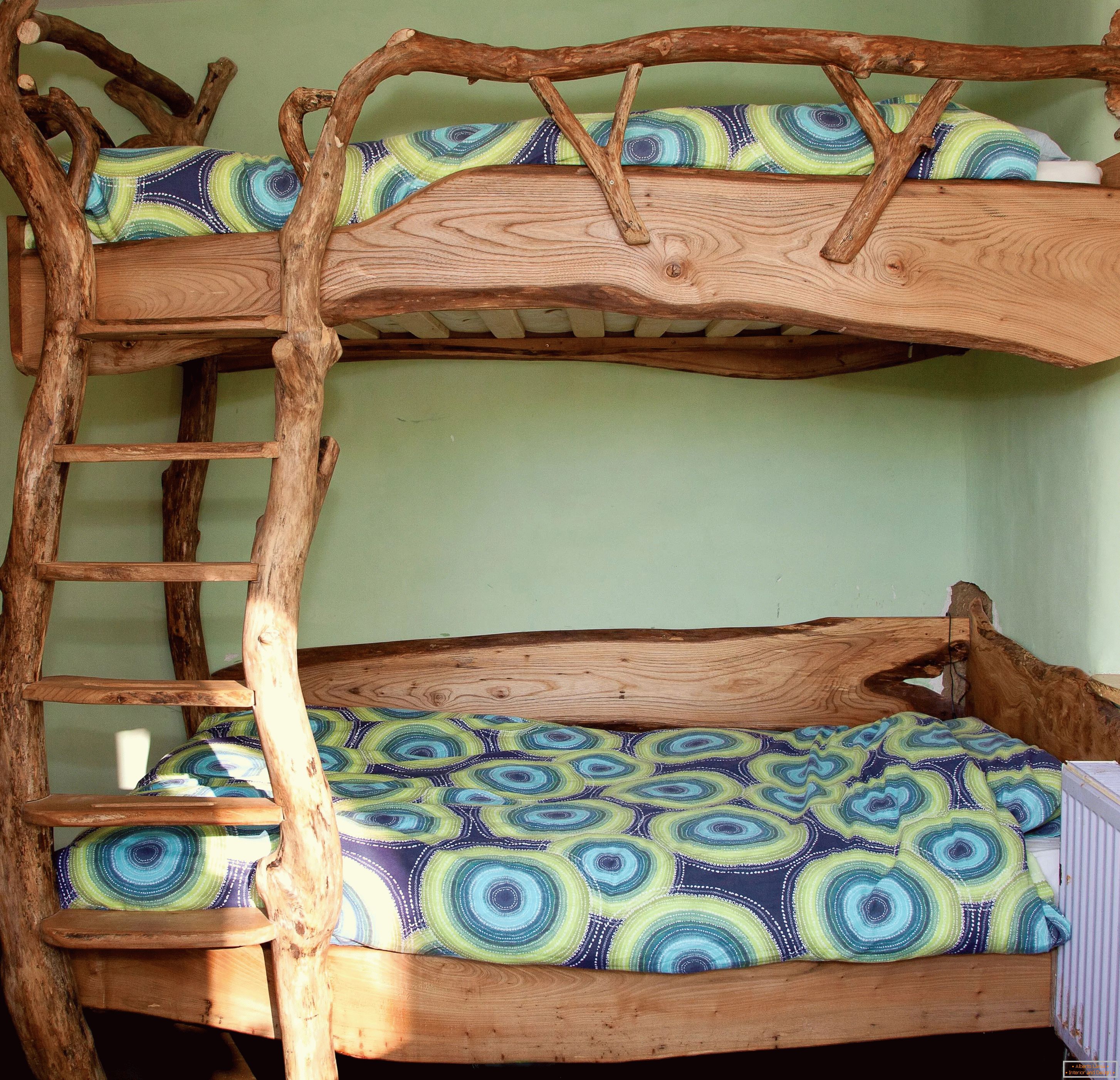 An unusual bunk bed
