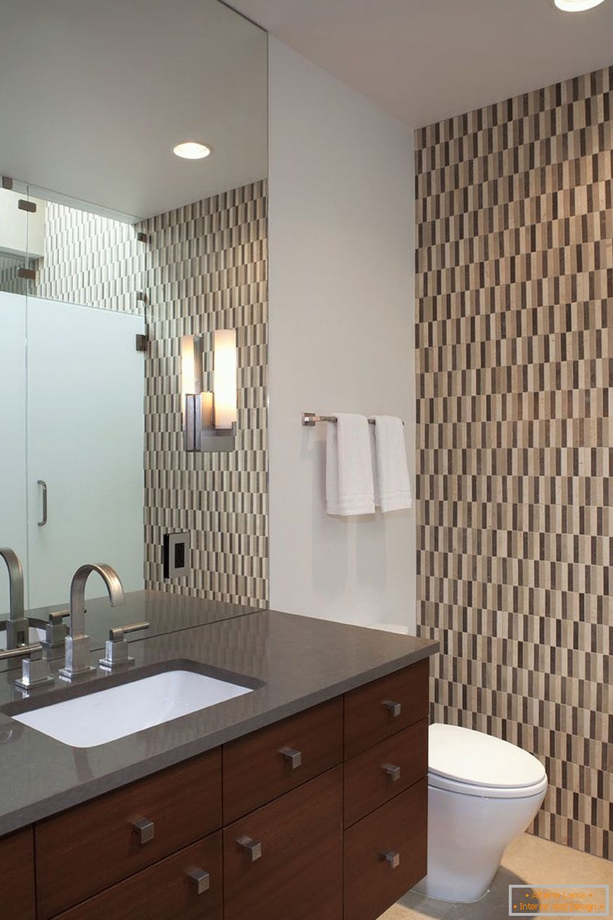 Moisture-resistant wallpaper в ванной