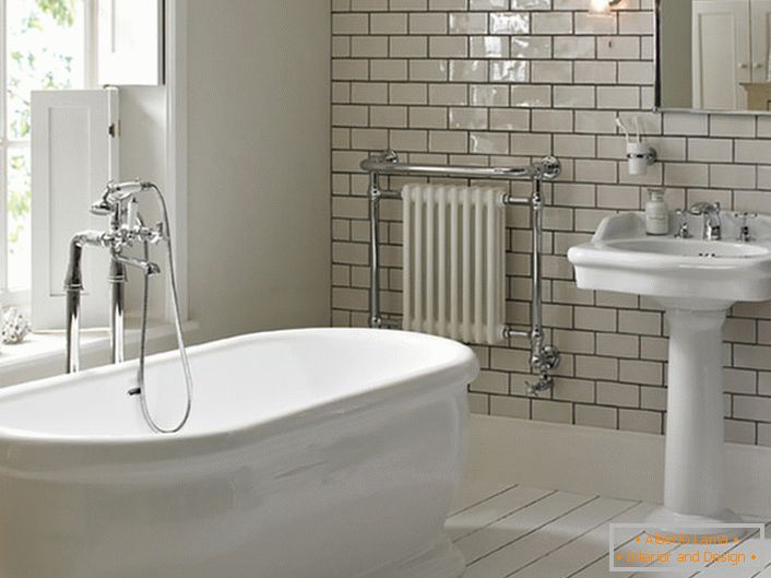 A large window is a bright feature of the Art Nouveau style in the bathroom. A romantic atmosphere of calm and relaxation will help in the fight against fatigue after a day's work.