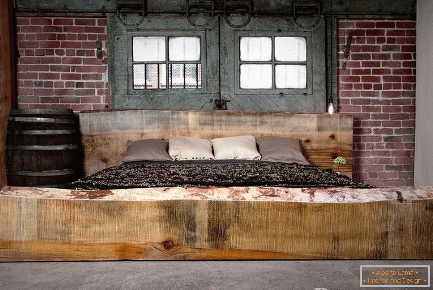Bed of untreated wood