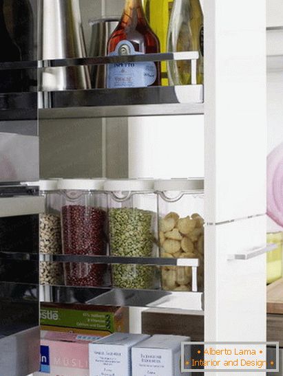 Cereal and beverage storage box