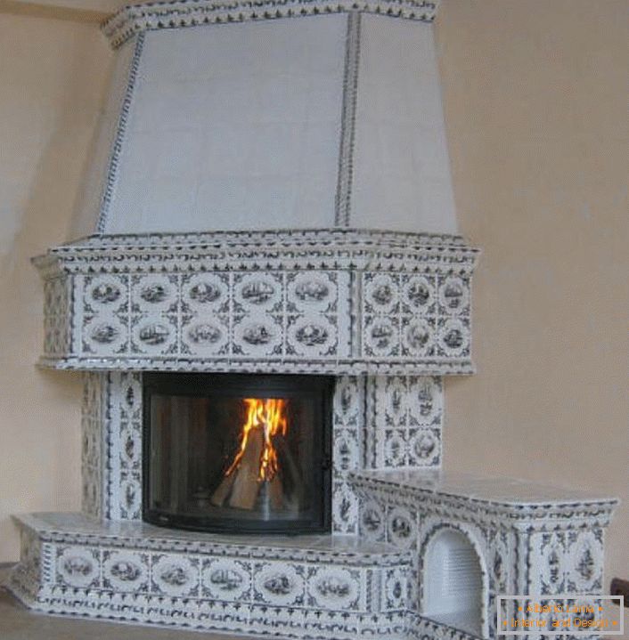 Delicate fireplace decor