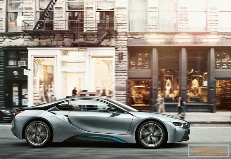 BMW Group introduced the serial version of the BMW i8