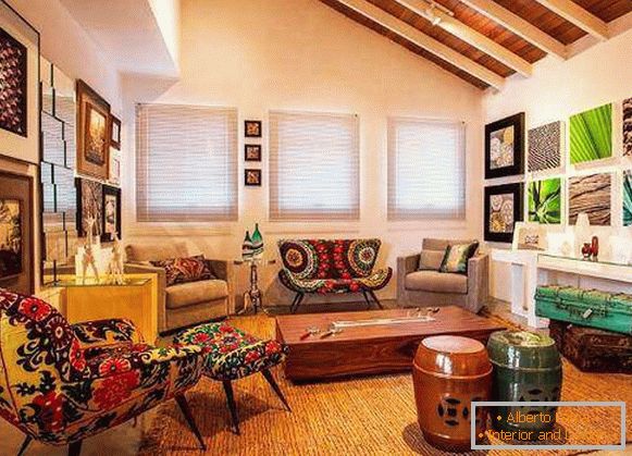 Bright interior - the ethnic style of India