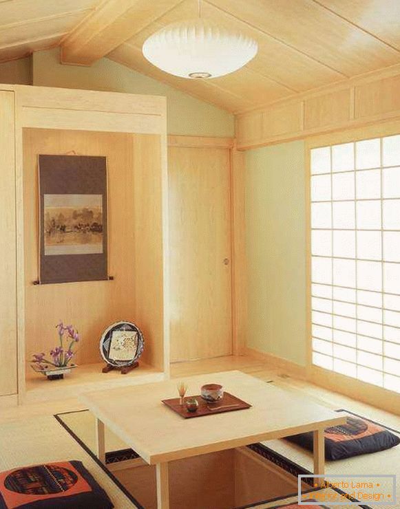 Unusual interior - the ethnic style of Japan