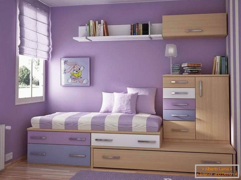 Purple tones in the children's room