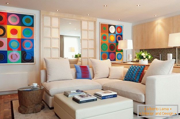 Bright accents in the interior of a small room