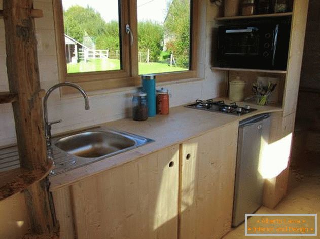 Design of the house on wheels: kitchen