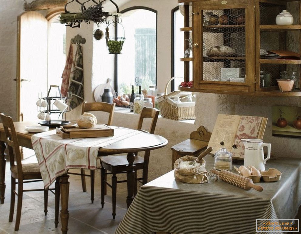 Decorating the kitchen in the style of Provence