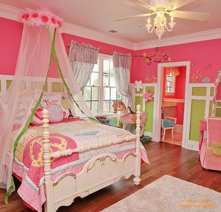 Bright, fabulous bedroom for a baby.