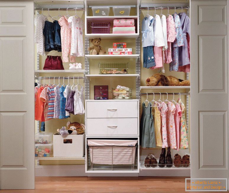 Wardrobe 2 sq. m. m. - a photo of interesting design options