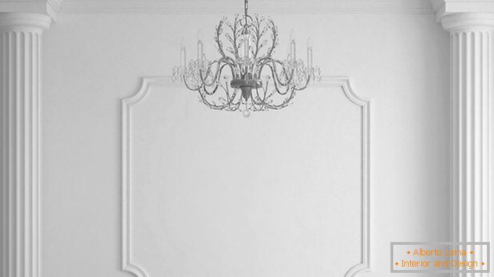 Polyurethane differs from other materials with high strength. The decor of this stucco is made for many years. 