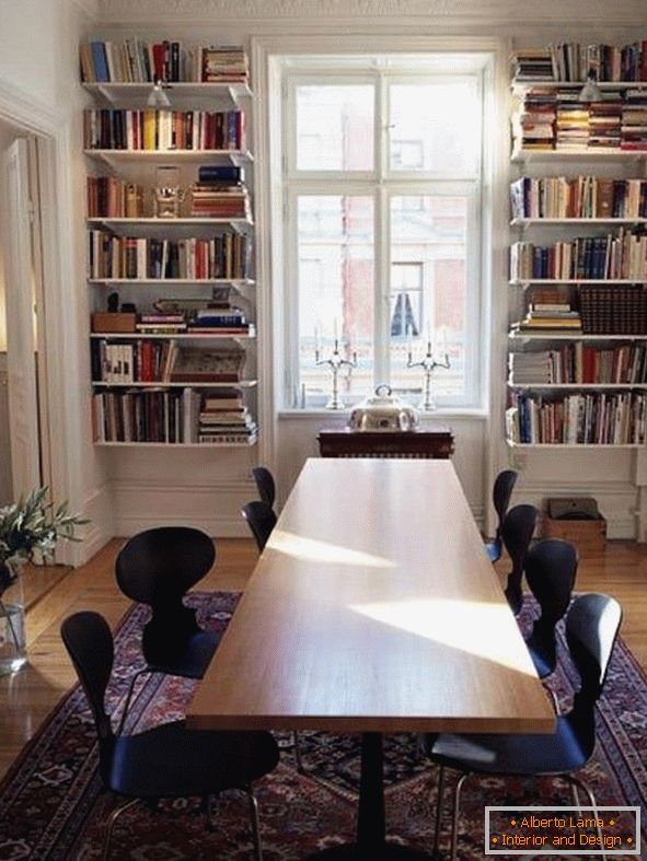 Book shelving in the dining room