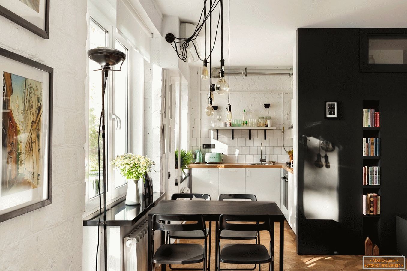 Design of a small kitchen in black and white