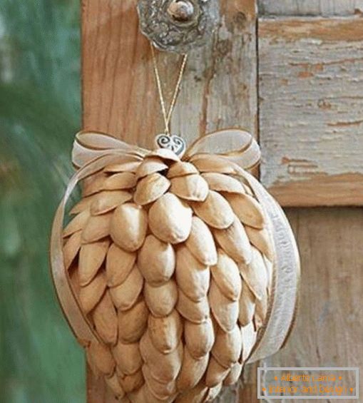 New Year's decor of pistachios