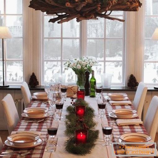 Festive decoration of a dining table
