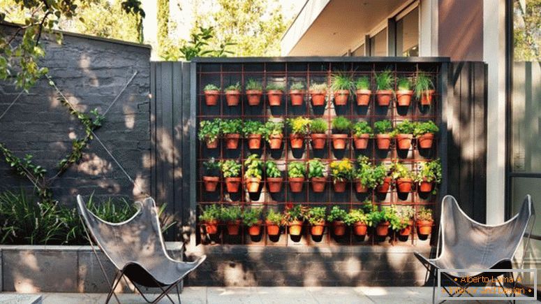vertical-garden-plant-pots-outdoor-area-20150807163902-q75dx1920y-u1r1g0c