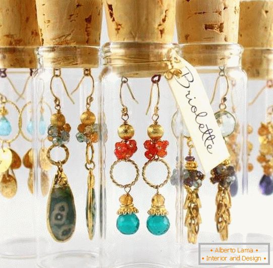 stylish-storage-earrings