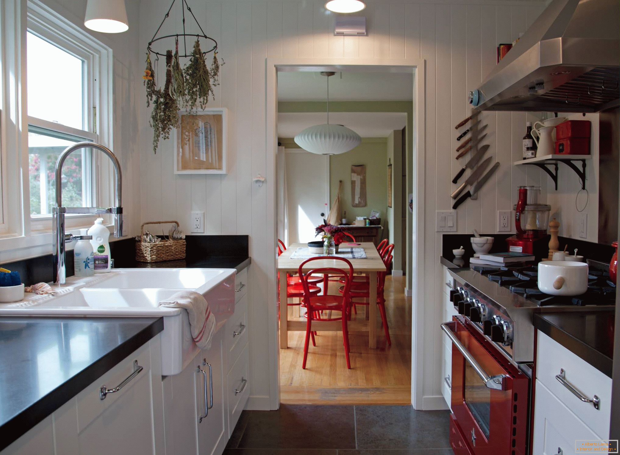 Black worktop in a narrow kitchen