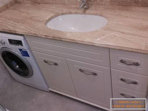 design of a small bath with a washing machine, photo 7
