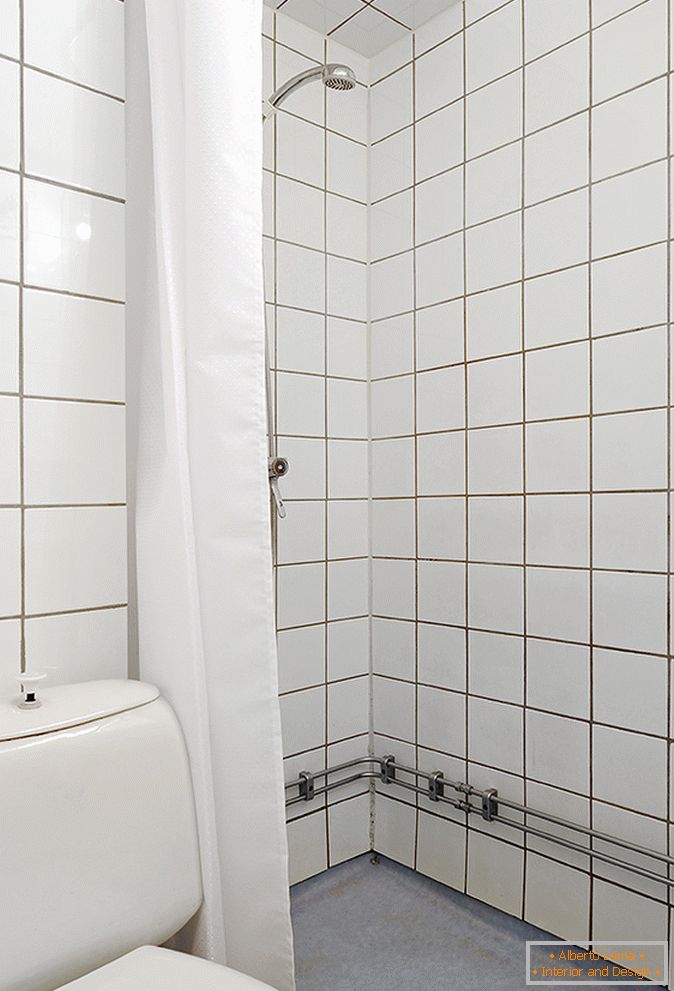 A simple but practical shower