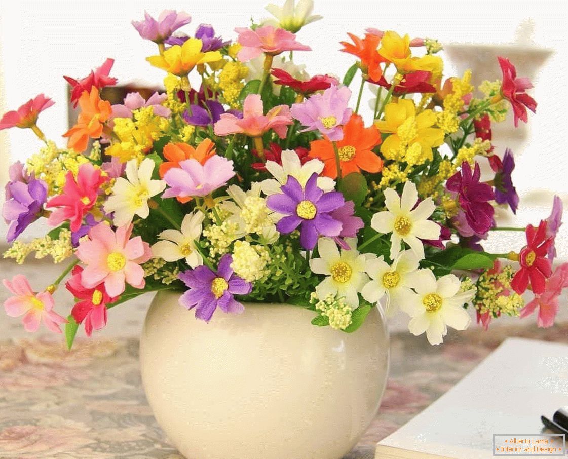 Simple design of a vase with artificial flowers
