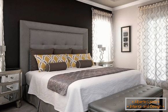 Colors blending with gray in the interior: black and white