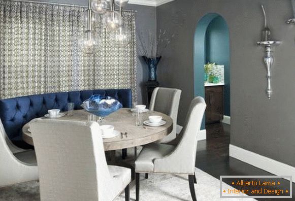 Luxurious colors combined with gray in the interior - photo