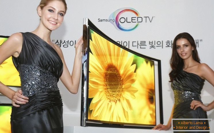 Samsung introduced a curved OLED TV