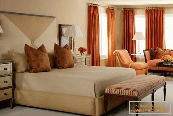 Combination of beige wallpapers with bright color curtains - photo