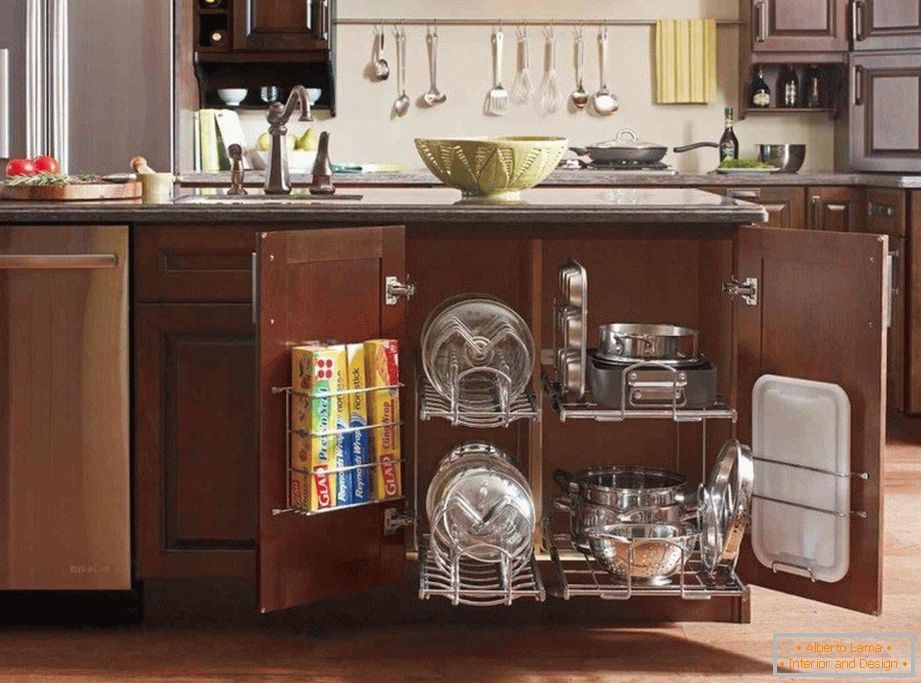 Dishware storage system for oven