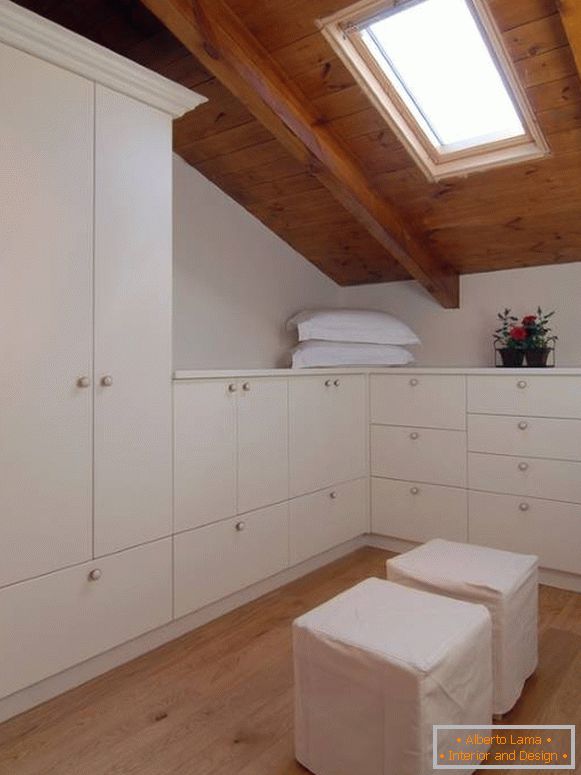 wardrobe-room-loft
