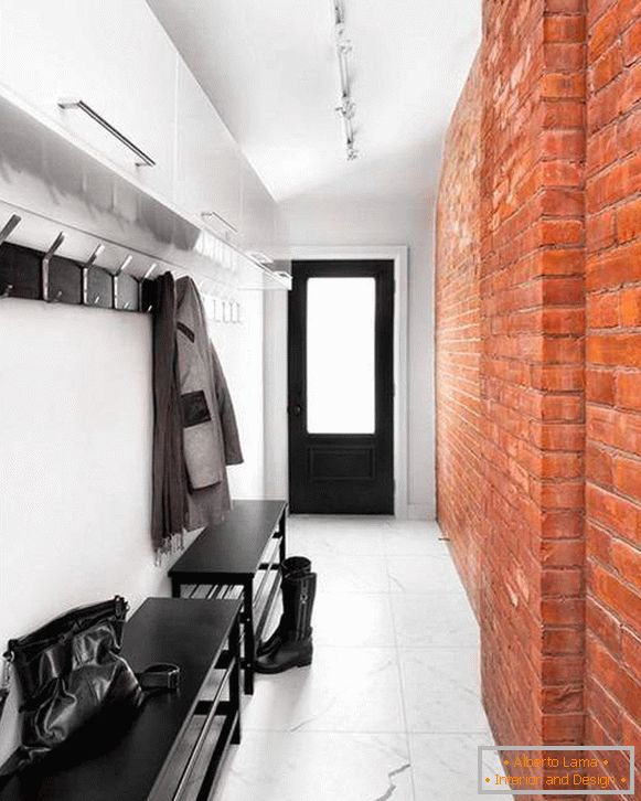 Small narrow corridor - photo design in loft style