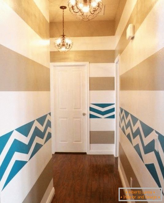 Bright pattern on the walls in the corridor