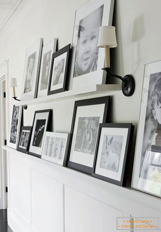 Black and white photos in the design of the corridor