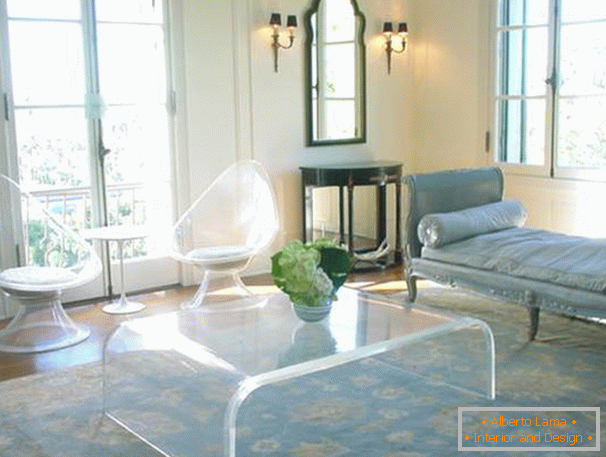 Glass furnishings in small size