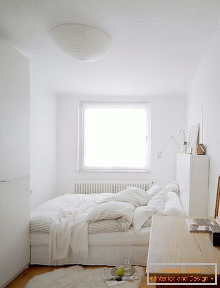 Rational layout of the bedroom in a small apartment
