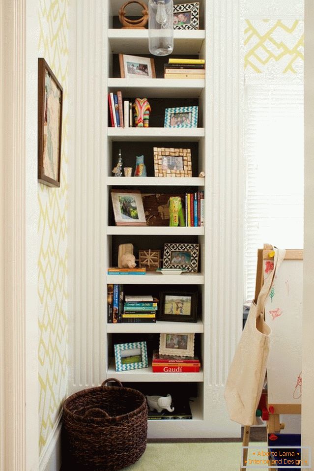 Shelf for books and photos