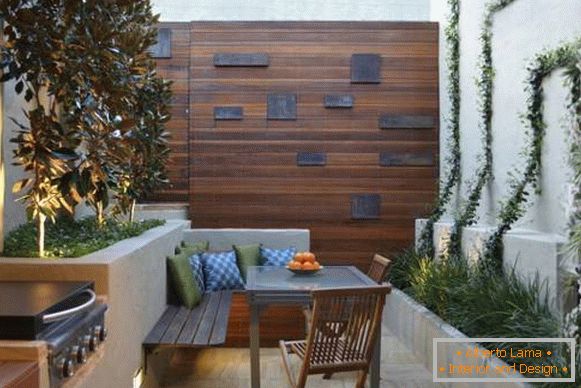 Very stylish modern courtyard