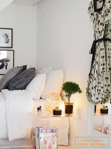 Glass bedside table in the bedroom