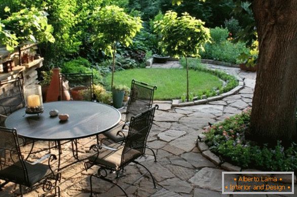 Design of a cozy patio