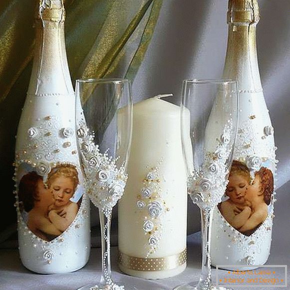 Decoupage of bottles with their own hands on March 8 or a wedding